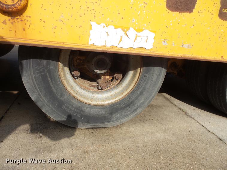 image for item DV9327 1987 Landoll 31748 tilt deck equipment trailer