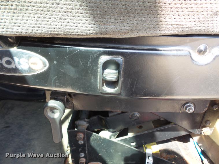 image for item DV9329 1995 White Gmc WCA semi truck