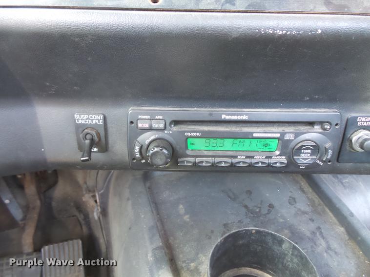 image for item DV9329 1995 White Gmc WCA semi truck