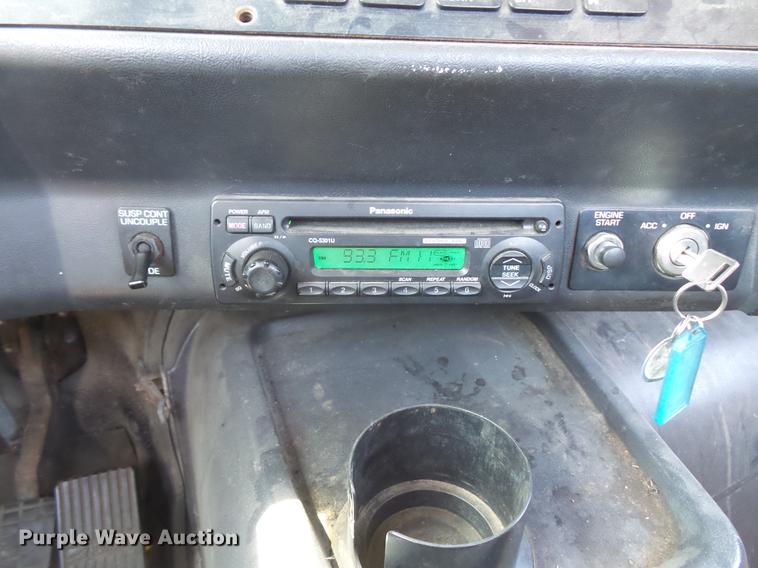 image for item DV9329 1995 White Gmc WCA semi truck