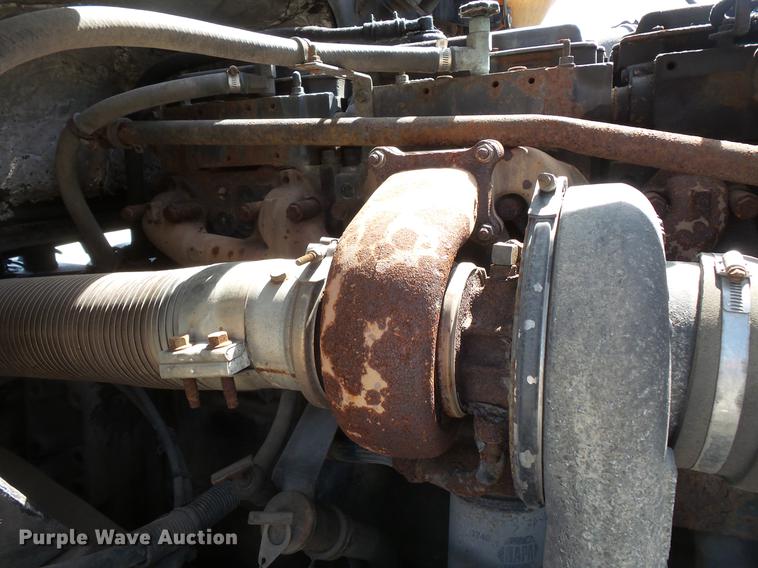 image for item DV9329 1995 White Gmc WCA semi truck