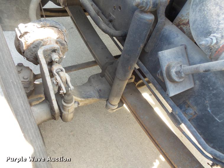 image for item DV9329 1995 White Gmc WCA semi truck