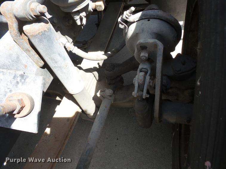 image for item DV9329 1995 White Gmc WCA semi truck