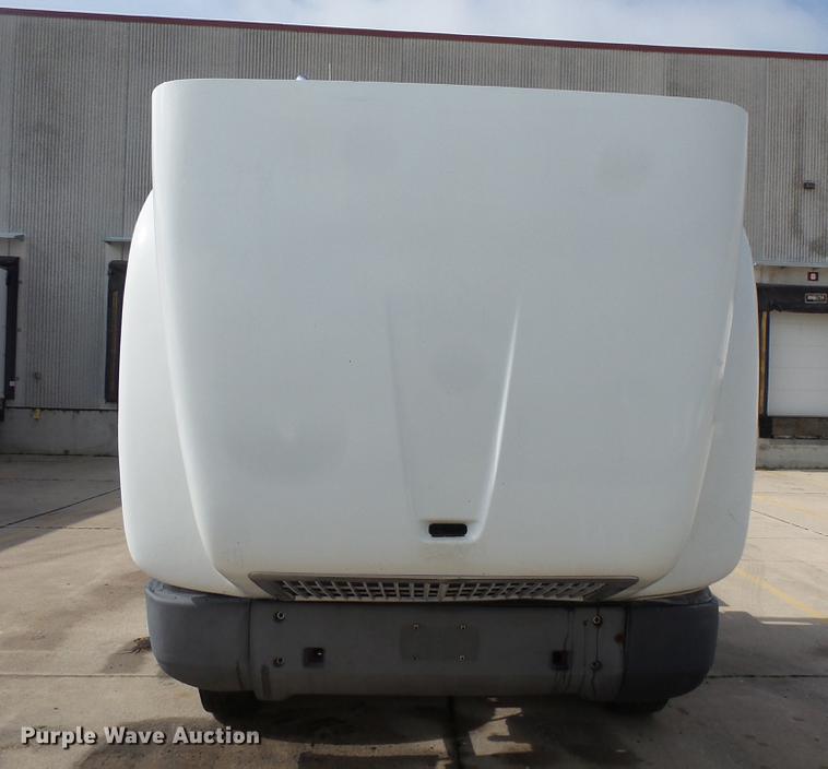 image for item DV9330 1994 International 9200 semi truck