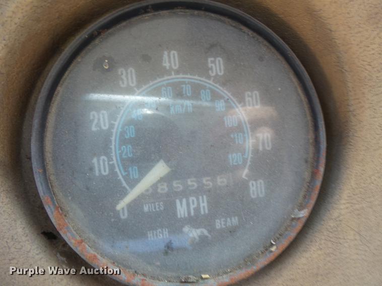 image for item DV9332 1978 Mack R686ST semi truck