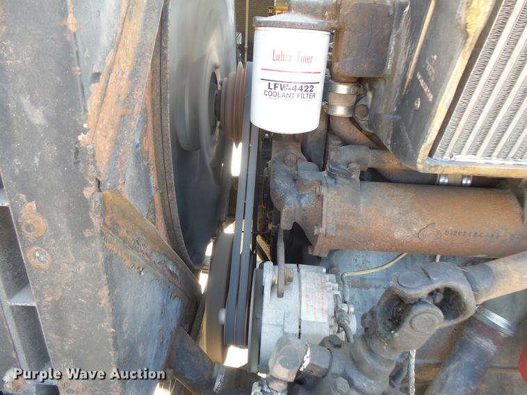 image for item DV9332 1978 Mack R686ST semi truck