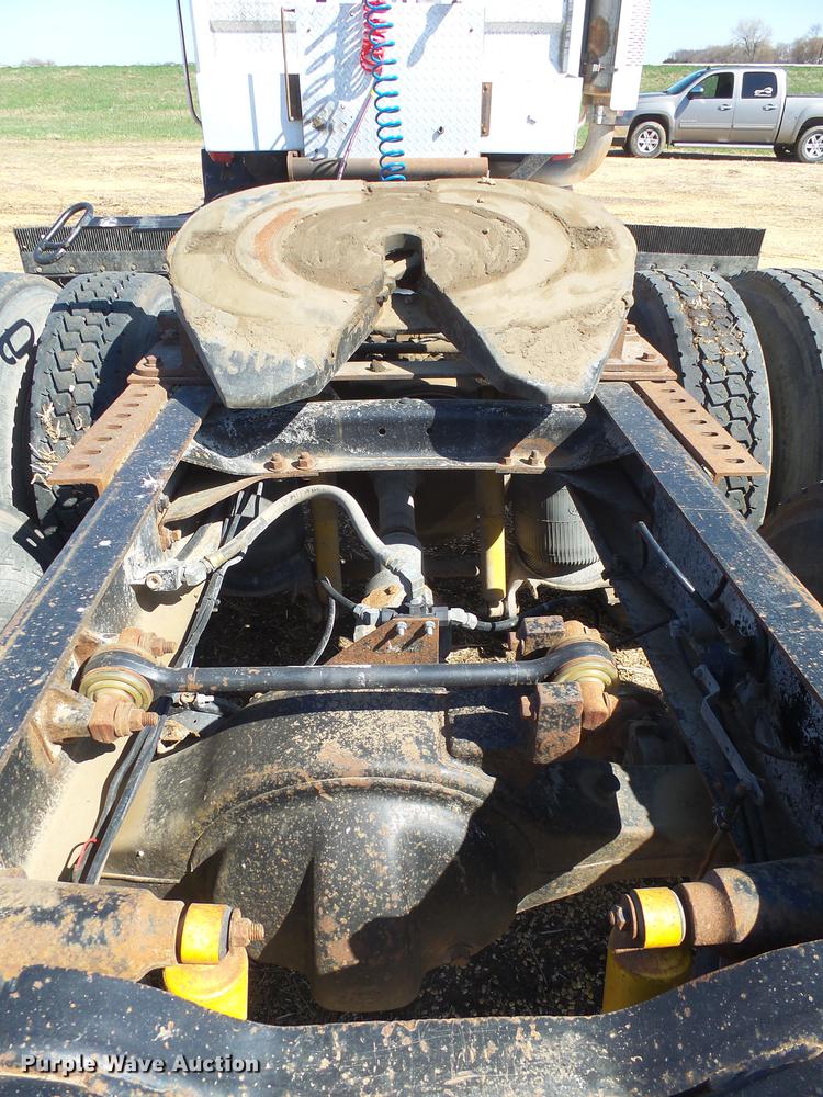 image for item DX9076 1993 Mack CH613 semi truck