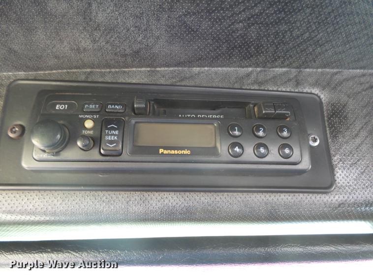 image for item DX9076 1993 Mack CH613 semi truck