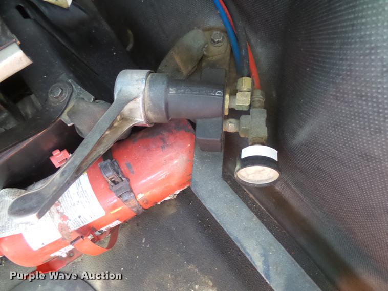 image for item DX9076 1993 Mack CH613 semi truck