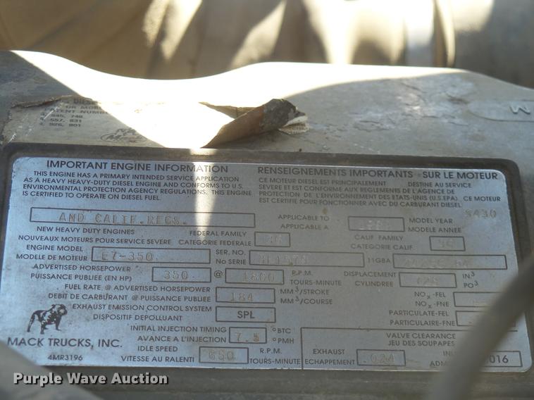 image for item DX9076 1993 Mack CH613 semi truck