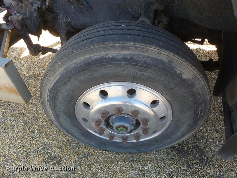 image for item DX9076 1993 Mack CH613 semi truck