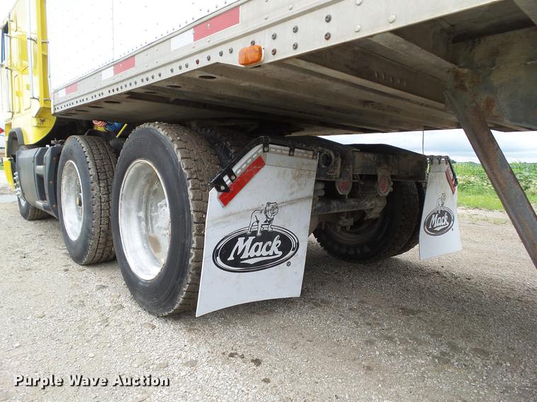 image for item DZ9370 1989 Freightliner COEFLA086 semi truck