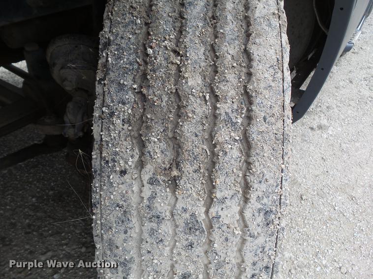 image for item DZ9370 1989 Freightliner COEFLA086 semi truck