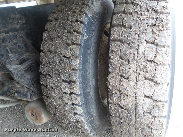 image for item DZ9370 1989 Freightliner COEFLA086 semi truck