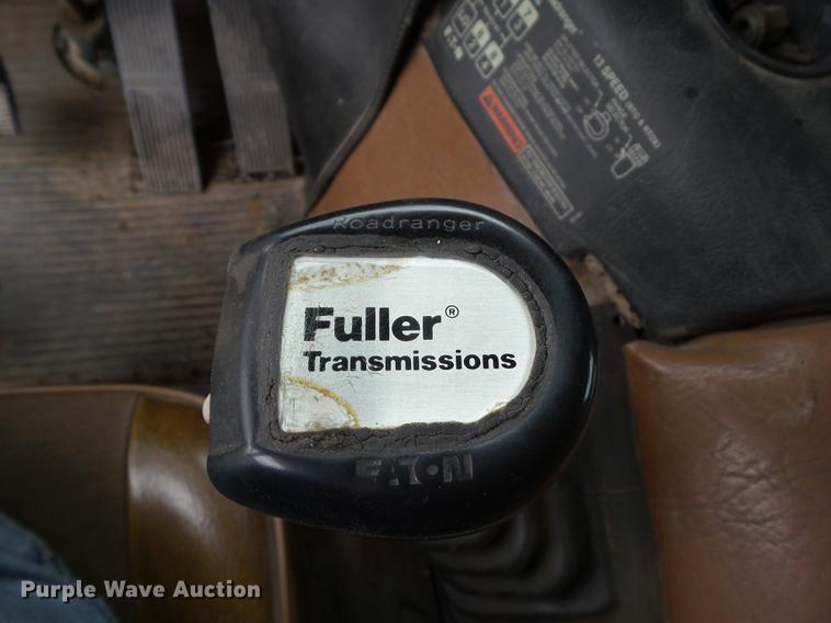 image for item DZ9370 1989 Freightliner COEFLA086 semi truck