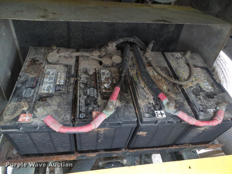 image for item DZ9370 1989 Freightliner COEFLA086 semi truck