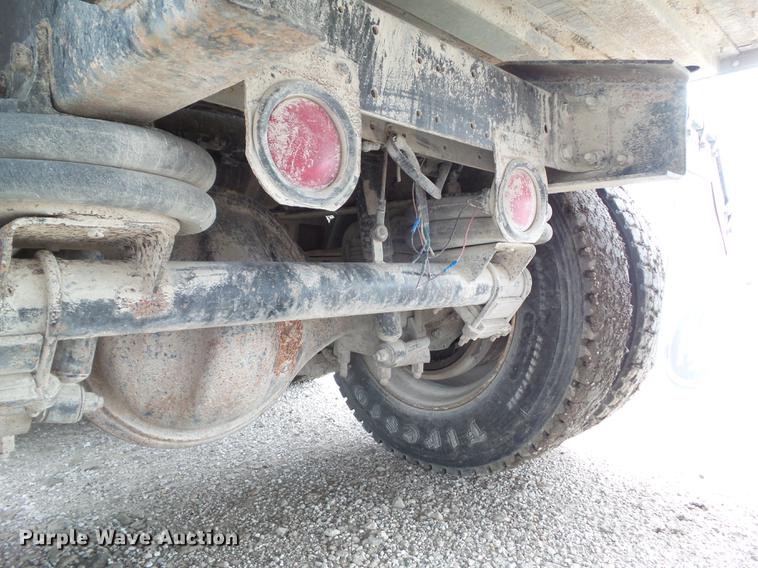 image for item DZ9370 1989 Freightliner COEFLA086 semi truck