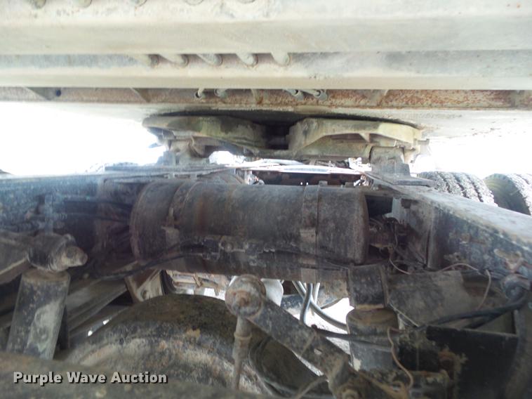 image for item DZ9370 1989 Freightliner COEFLA086 semi truck