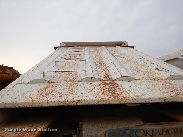 image for item EK9501 1993 CPS bottom dump trailer