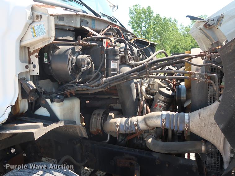 image for item EP9438 2005 Sterling AT9500 semi truck