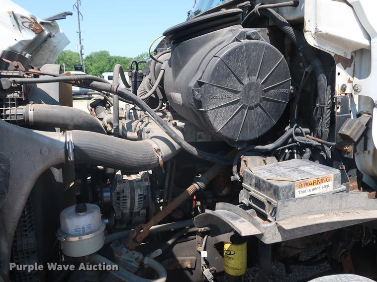 image for item EP9438 2005 Sterling AT9500 semi truck