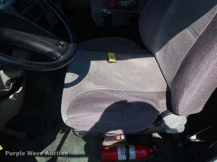 image for item EP9439 2005 Sterling AT9500 semi truck