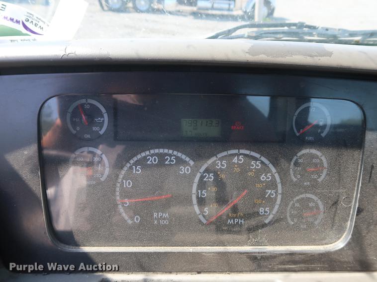 image for item EP9439 2005 Sterling AT9500 semi truck