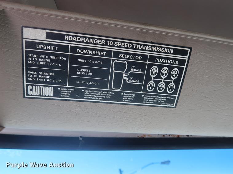 image for item EP9439 2005 Sterling AT9500 semi truck