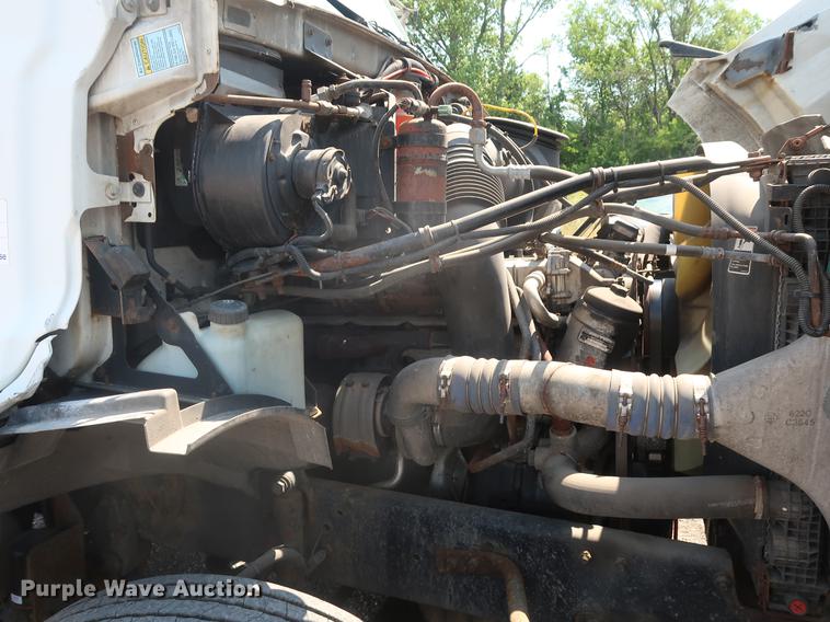 image for item EP9439 2005 Sterling AT9500 semi truck