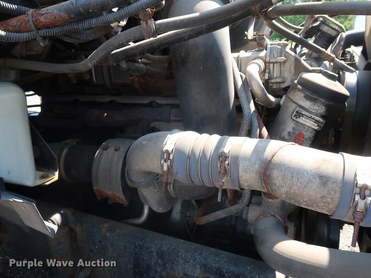 image for item EP9439 2005 Sterling AT9500 semi truck