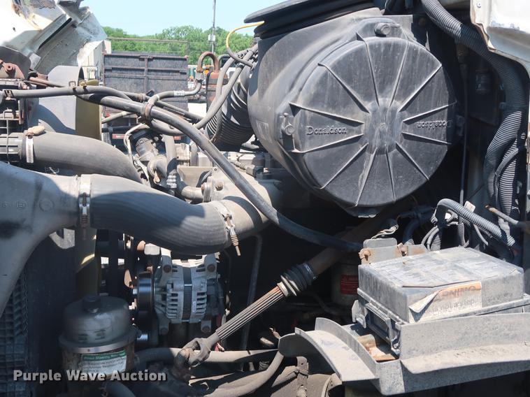 image for item EP9439 2005 Sterling AT9500 semi truck