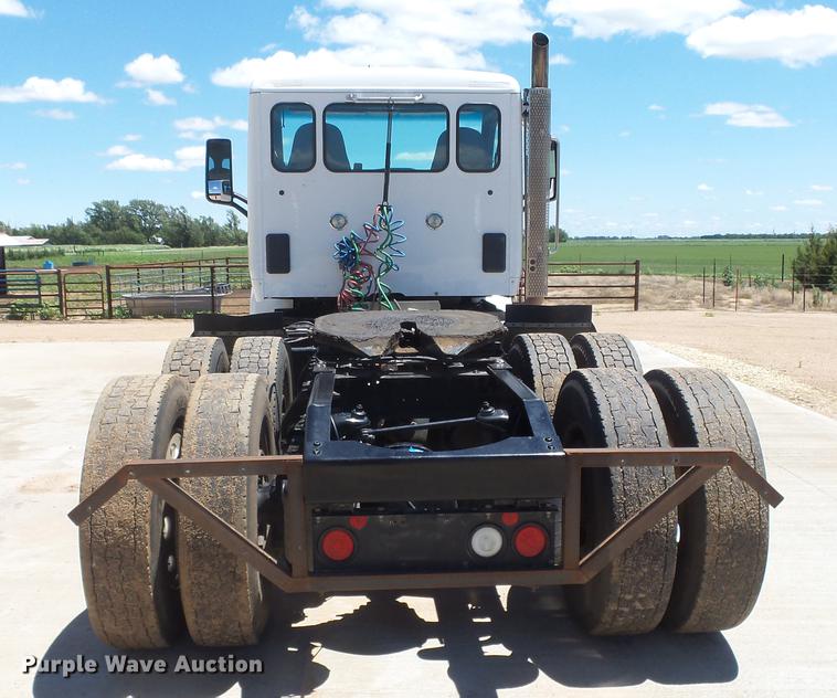 image for item EZ9496 2013 Peterbilt 579 semi truck