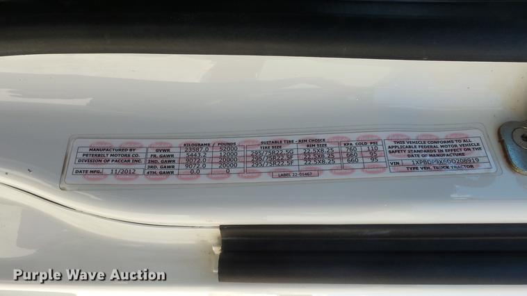 image for item EZ9496 2013 Peterbilt 579 semi truck