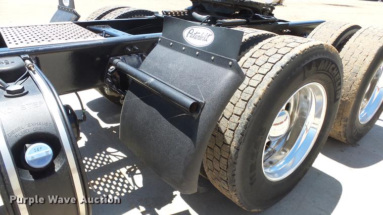 image for item EZ9496 2013 Peterbilt 579 semi truck