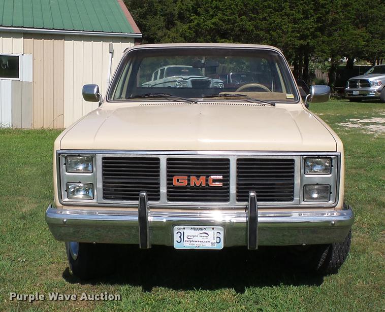 image for item DB7107 1985 GMC K1500 pickup truck