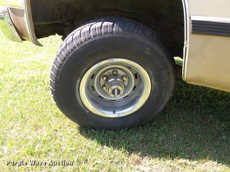 image for item DB7107 1985 GMC K1500 pickup truck