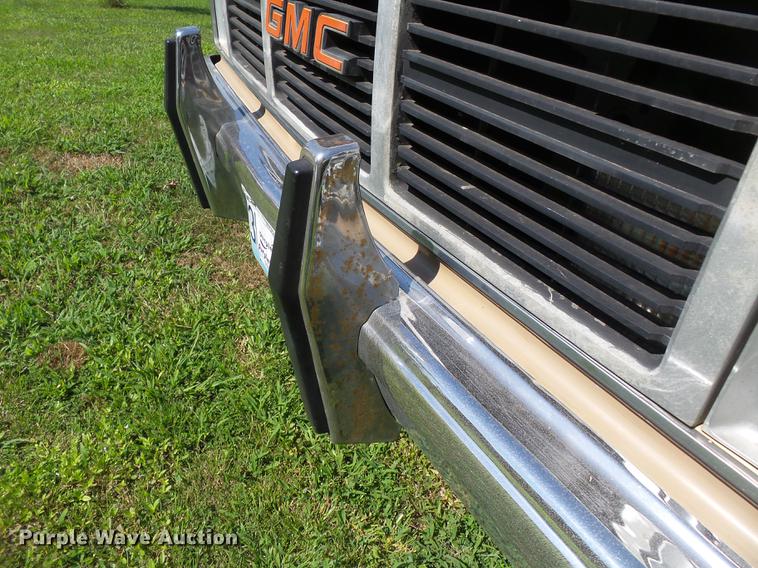 image for item DB7107 1985 GMC K1500 pickup truck