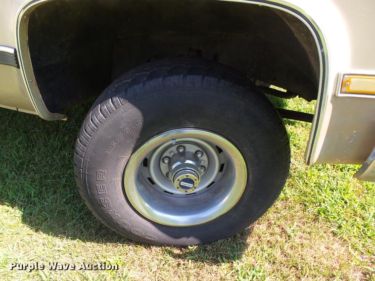 image for item DB7107 1985 GMC K1500 pickup truck