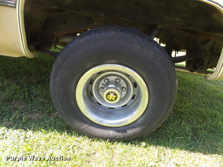 image for item DB7107 1985 GMC K1500 pickup truck