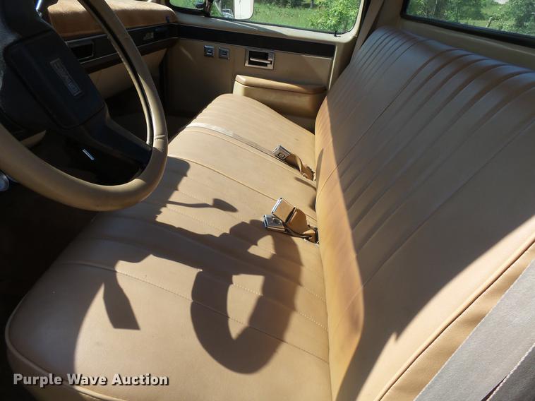 image for item DB7107 1985 GMC K1500 pickup truck