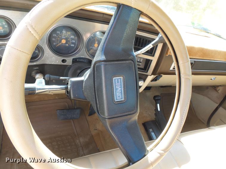image for item DB7107 1985 GMC K1500 pickup truck