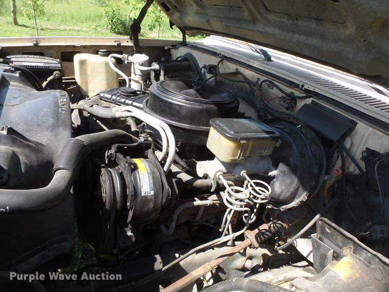 image for item DB7107 1985 GMC K1500 pickup truck