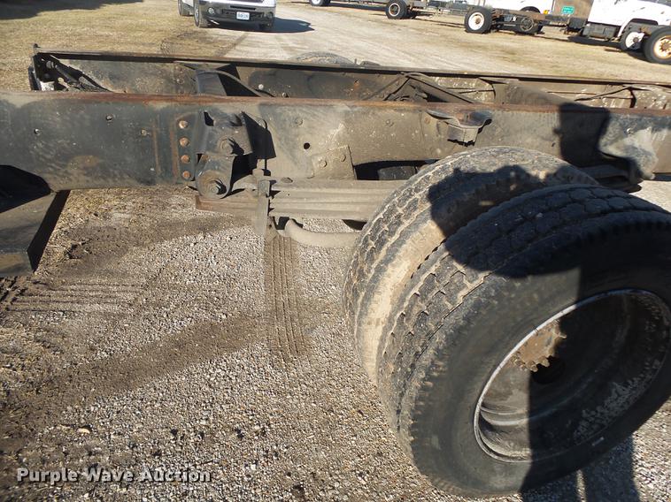 image for item DB7290 1999 GMC C6500 truck cab and chassis