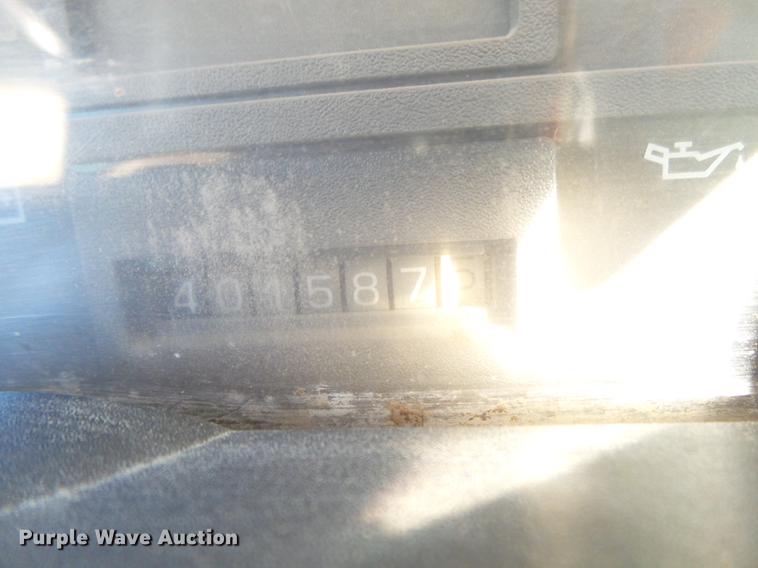 image for item DB7290 1999 GMC C6500 truck cab and chassis