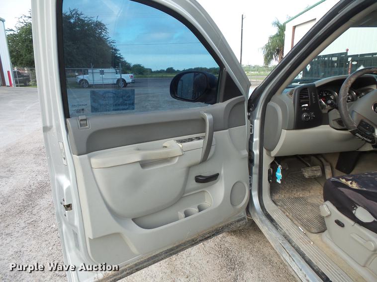 image for item DC1226 2012 Chevrolet Silverado 1500 Crew Cab pickup truck