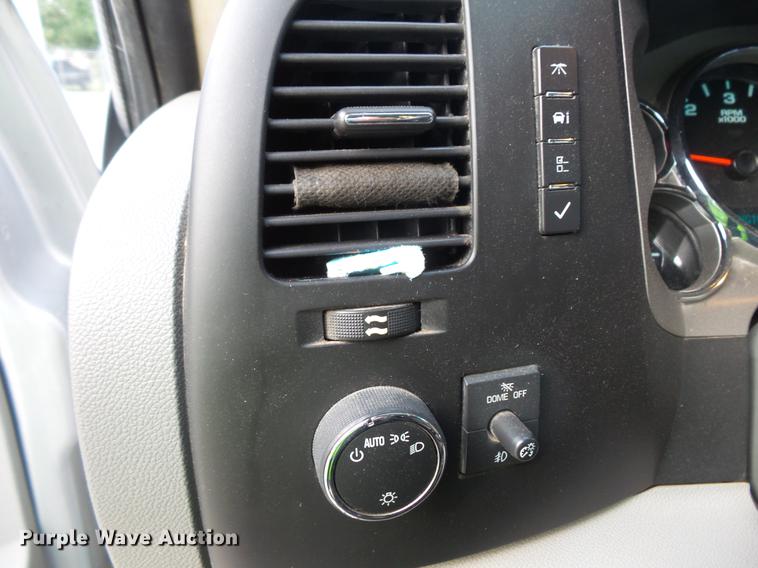 image for item DC1226 2012 Chevrolet Silverado 1500 Crew Cab pickup truck