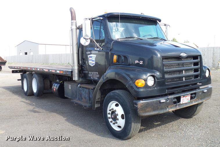 image for item DD8288 2000 Sterling L7500 rollback truck