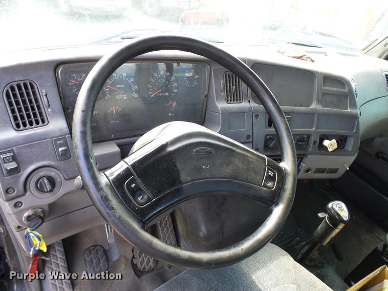 image for item DD8288 2000 Sterling L7500 rollback truck