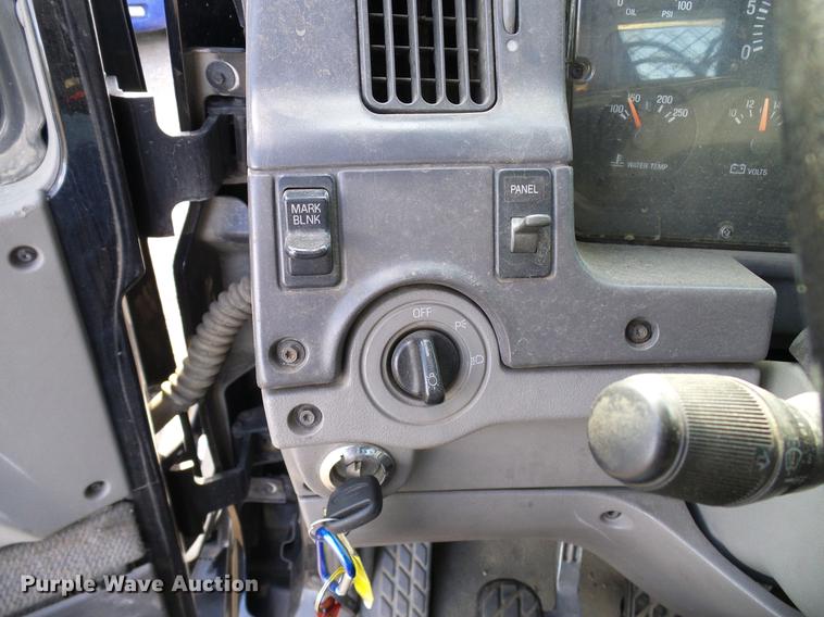 image for item DD8288 2000 Sterling L7500 rollback truck