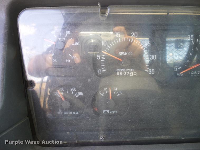 image for item DD8288 2000 Sterling L7500 rollback truck